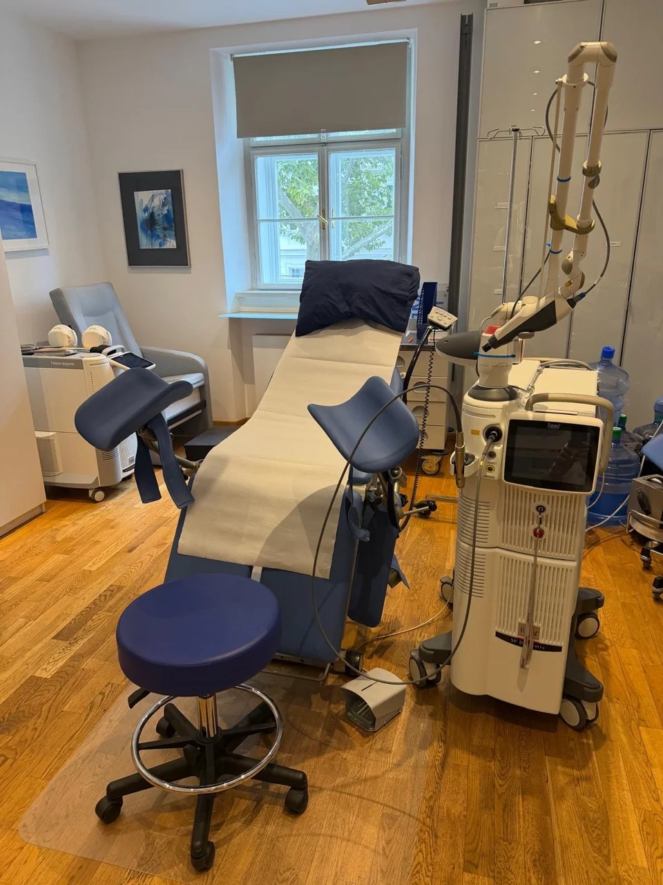 Behandlungszimmer der Ordination von Prof. Gill